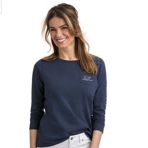 Vineyard vines navy long sleeve